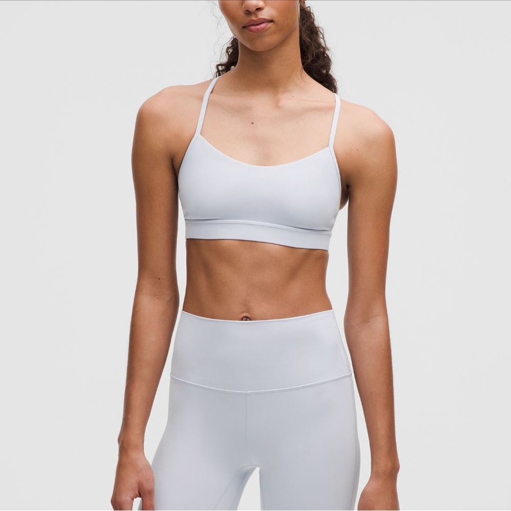 Lululemon White Sports Bra Minimalist Design